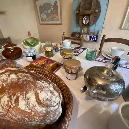 Bed & Breakfast Les De La Serre Camares